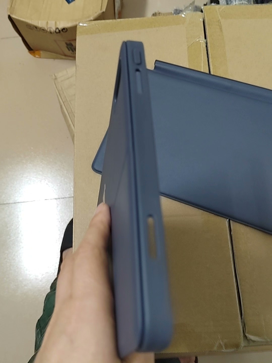 لوحة مفاتيح وحامل خلفي لجهاز L - مراجعة Sticky Note Cube وسعره